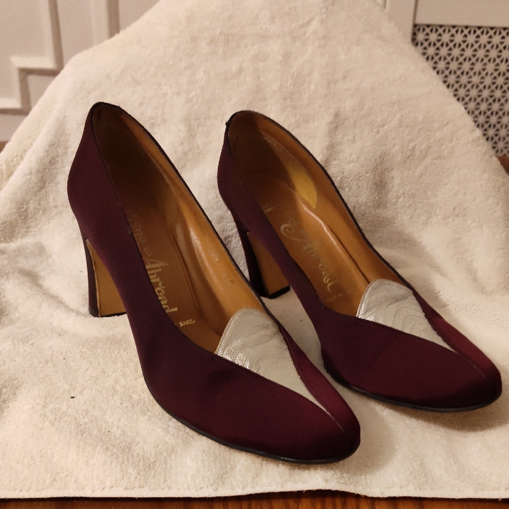 Elegant Purple and Silver Heels with Smooth Finish